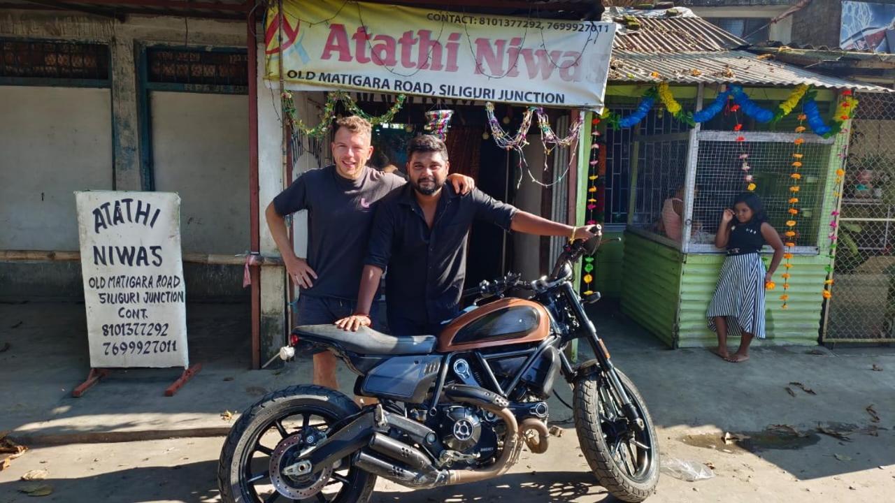Atathi Niwas Guest House For Backpackers And Travellers Siliguri Eksteriør bilde