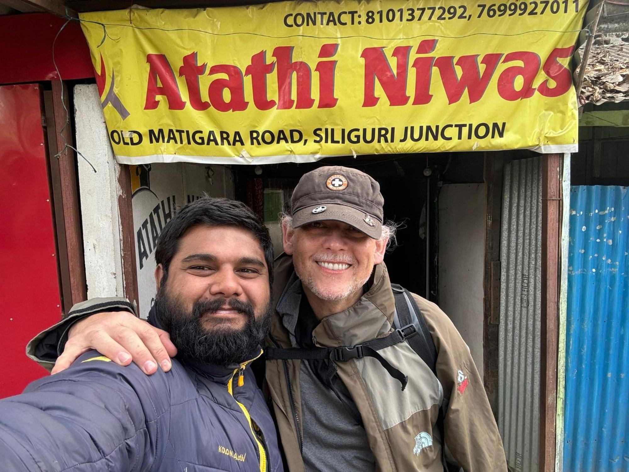Atathi Niwas Guest House For Backpackers And Travellers Siliguri Eksteriør bilde