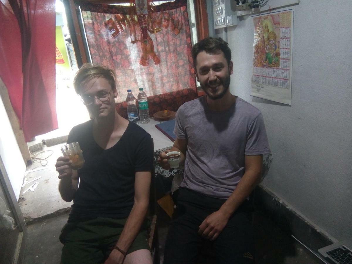 Atathi Niwas Guest House For Backpackers And Travellers Siliguri Eksteriør bilde