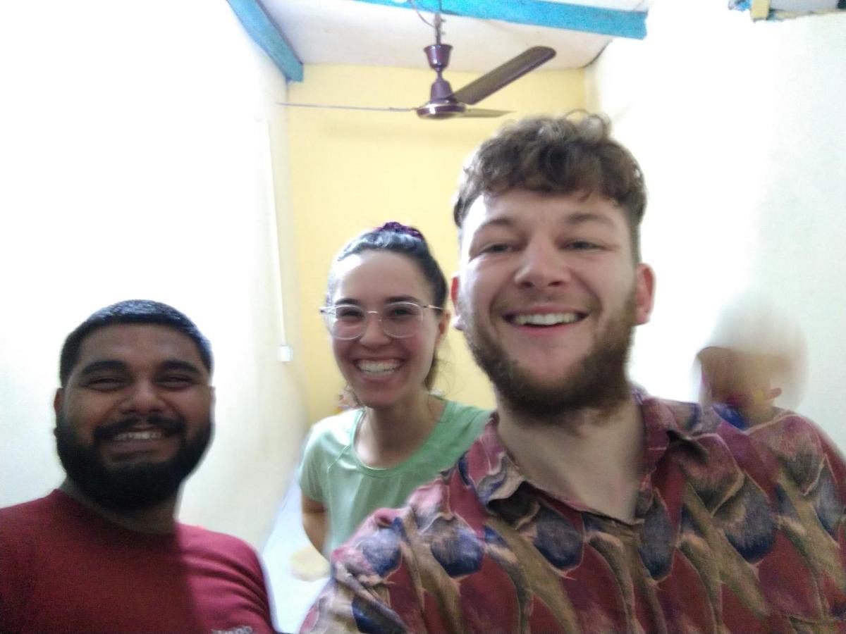 Atathi Niwas Guest House For Backpackers And Travellers Siliguri Eksteriør bilde