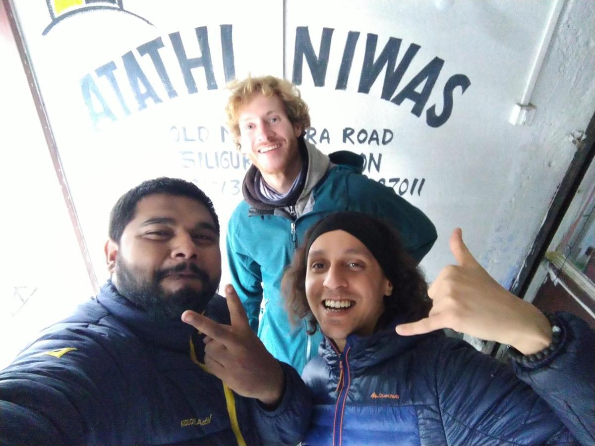 Atathi Niwas Guest House For Backpackers And Travellers Siliguri Eksteriør bilde